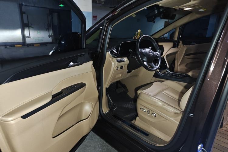 Used Buick GL8 2020 ES Land Cruiser 653T Luxury Edition Driver Seat