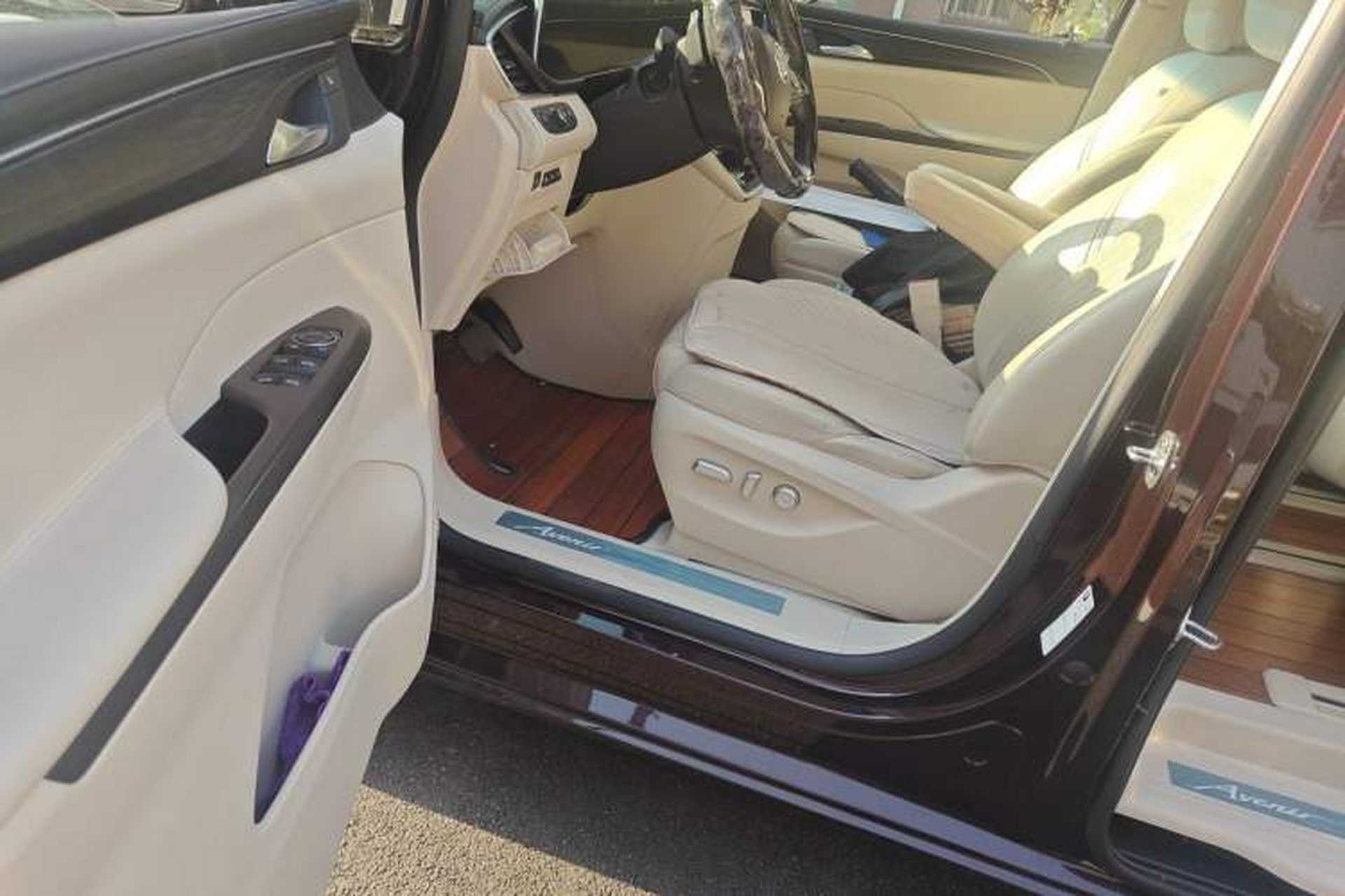 Used Buick GL8 2020 Avenir Avia Six-Seat Deluxe Edition Driver Seat