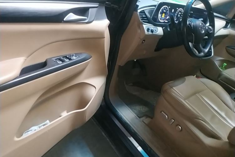 Used Buick GL8 2020 ES Land Cruiser 653T Luxury Model Driver Seat