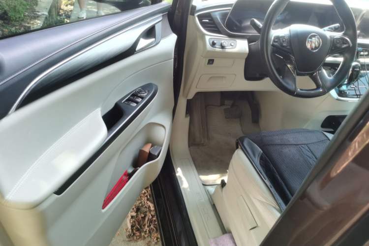 Used Buick GL8 2020 ES Land Cruiser 653T Comfort Edition Driver Seat