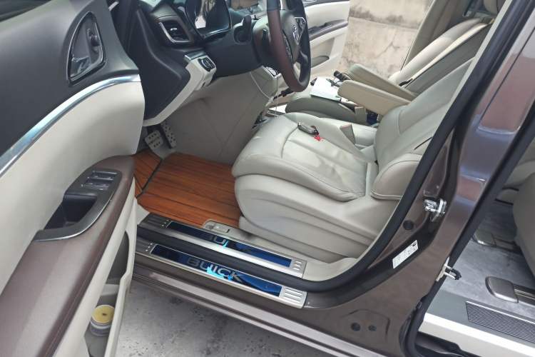 Used Buick GL8 2020 Land Business Class 652T Luxury Model Driver Seat