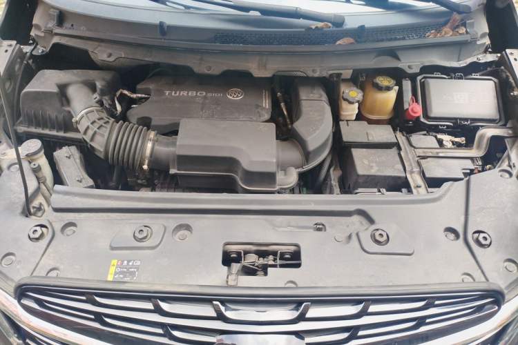 Used Buick GL8 2020 Land Business Class 652T Luxury Model Engine Bay