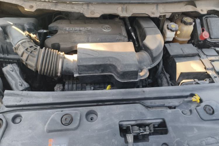 Used Buick GL8 2020 Land Cruiser Executive Class 652T Comfort Model Engine Bay