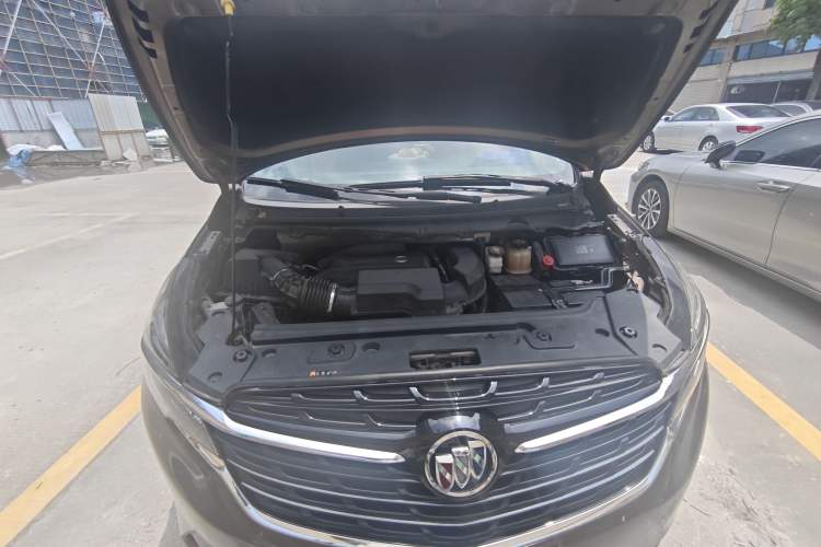 Used Buick GL8 2020 Land Business Class 652T Luxury Model Engine Bay