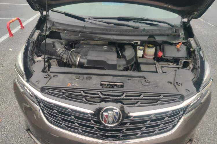 Used Buick GL8 2020 Land Business Class 652T Luxury Model Engine Bay