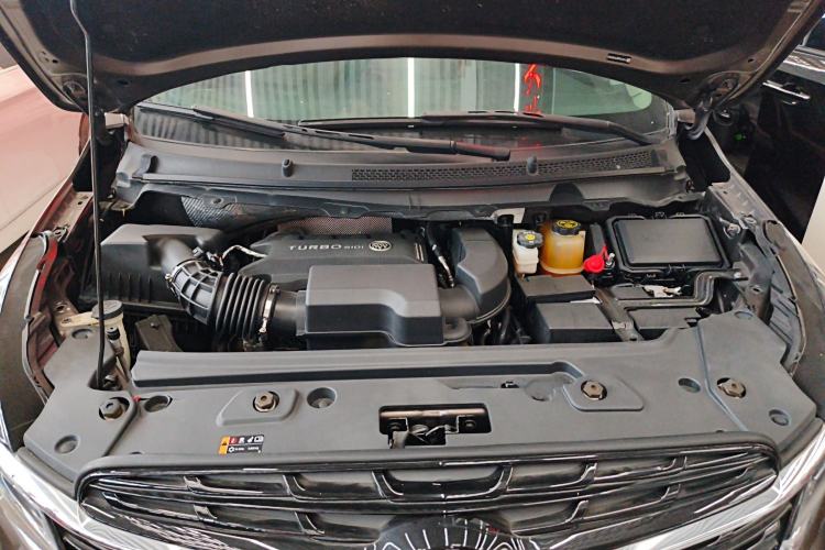 Used Buick GL8 2020 Land Business Class 652T Luxury Model Engine Bay