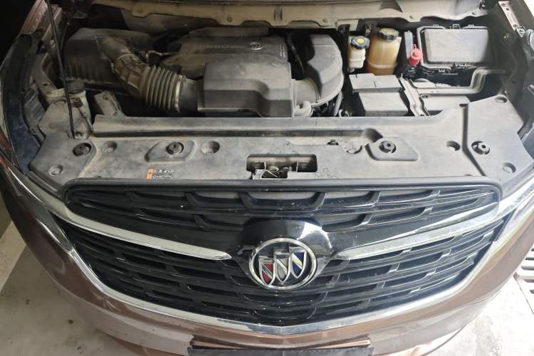 Used Buick GL8 2020 Land Business Class 652T Luxury Model Engine Bay