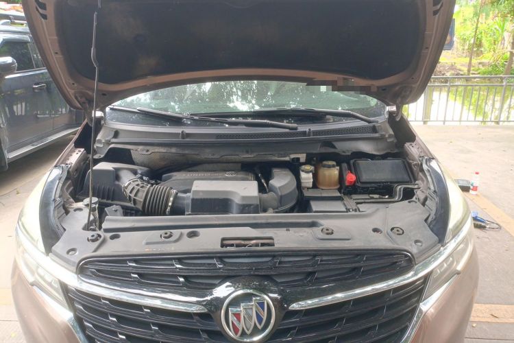 Used Buick GL8 2020 Land Business Class 652T Luxury Model Engine Bay