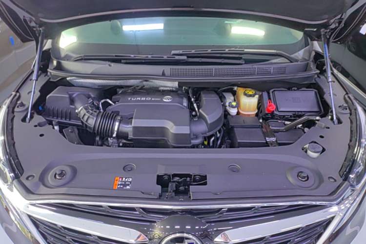 Used Buick GL8 2020 ES Land Cruiser 653T Luxury Edition Engine Bay