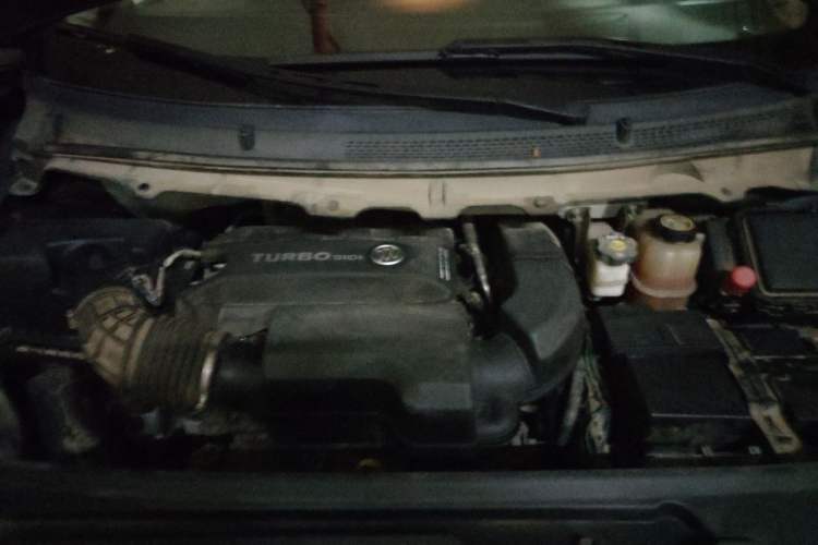 Used Buick GL8 2020 Land Business Class 652T Luxury Model Engine Bay