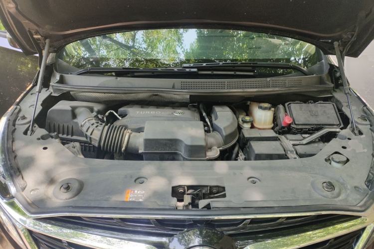 Used Buick GL8 2020 ES Land Cruiser 653T Luxury Model Engine Bay