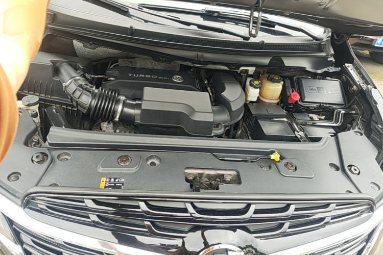 Used Buick GL8 2020 Land Business Class 652T Luxury Model Engine Bay