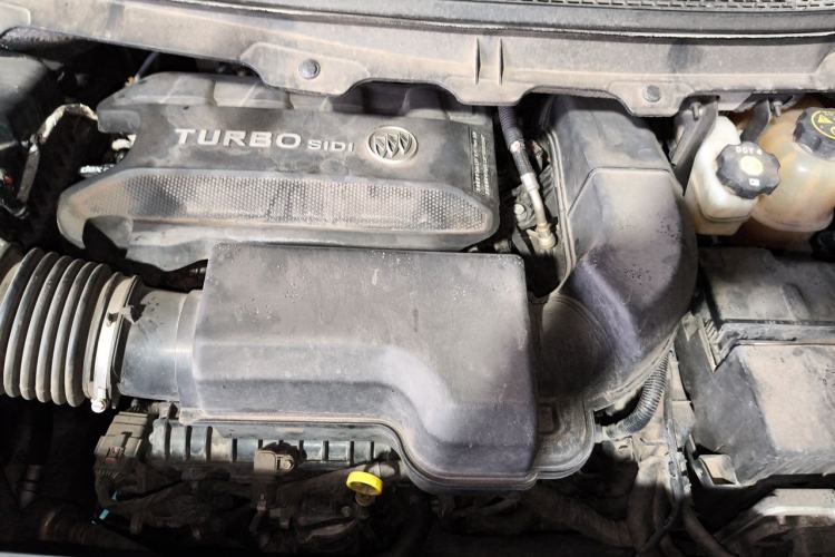 Used Buick GL8 2020 Land Cruiser Executive Class 652T Comfort Model Engine Bay