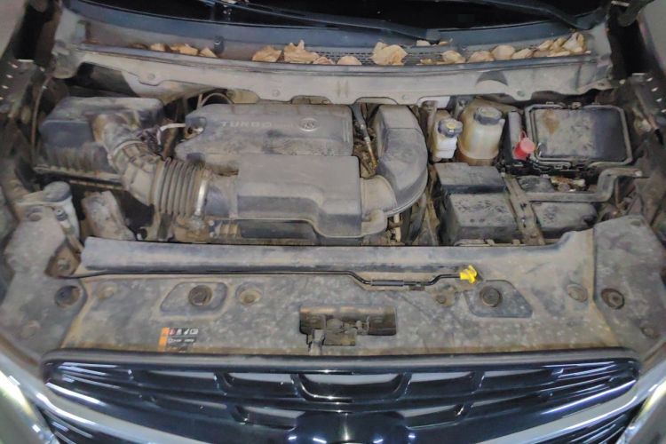 Used Buick GL8 2020 Land Business Class 652T Luxury Model Engine Bay