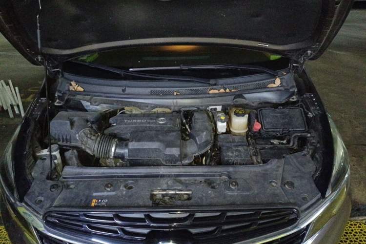 Used Buick GL8 2020 Land Business Class 652T Luxury Model Engine Bay