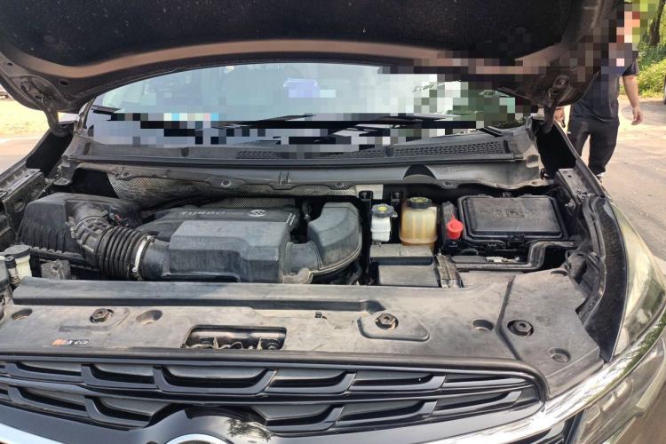 Used Buick GL8 2020 Land Business Class 652T Luxury Model Engine Bay