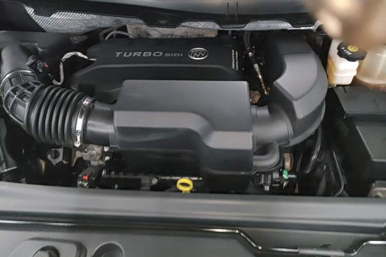 Used Buick GL8 2020 Land Business Class 652T Luxury Model Engine Bay
