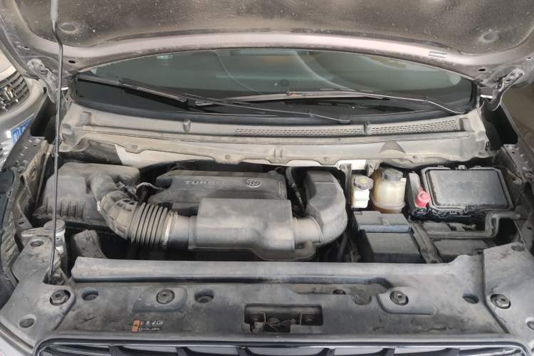 Used Buick GL8 2020 Land Business Class 652T Luxury Model Engine Bay