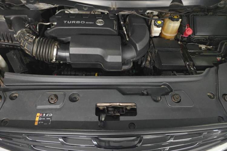 Used Buick GL8 2020 Land Business Class 652T Luxury Model Engine Bay