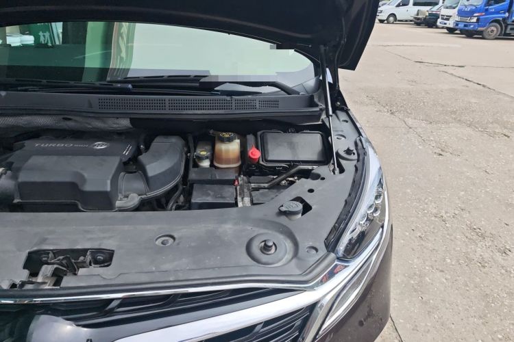 Used Buick GL8 2020 ES Land Cruiser 653T Luxury Model Engine Bay Left