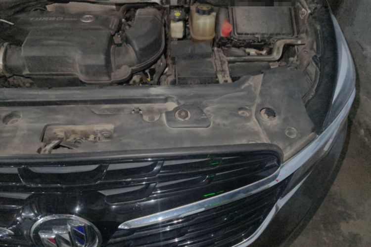 Used Buick GL8 2020 Land Business Class 652T Luxury Model Engine Bay Left