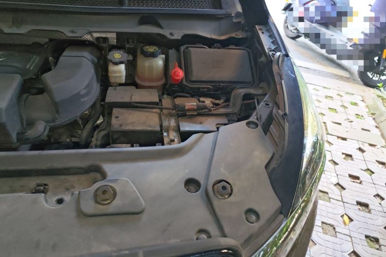 Used Buick GL8 2020 Land Business Class 652T Premium Model Engine Bay Left