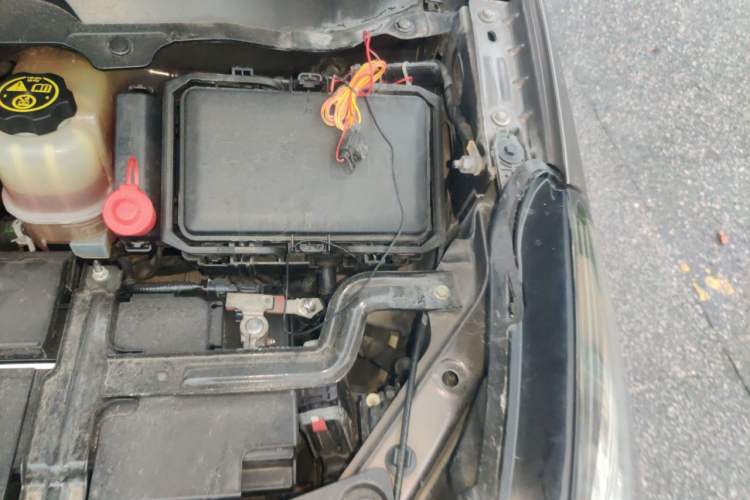 Used Buick GL8 2020 Land Business Class 652T Luxury Model Engine Bay Left