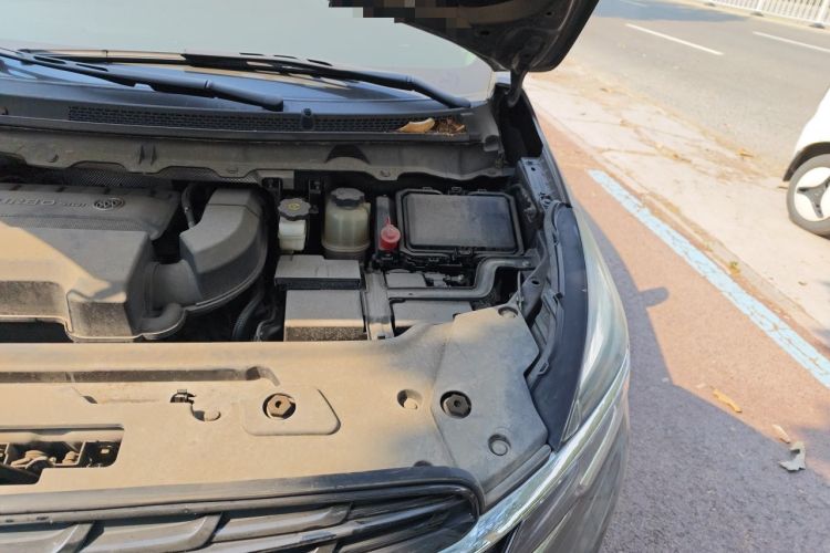 Used Buick GL8 2020 Land Cruiser Executive Class 652T Comfort Model Engine Bay Left