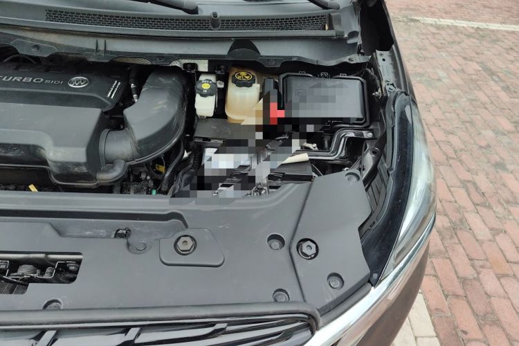 Used Buick GL8 2020 Land Cruiser Executive Class 652T Comfort Model Engine Bay Left
