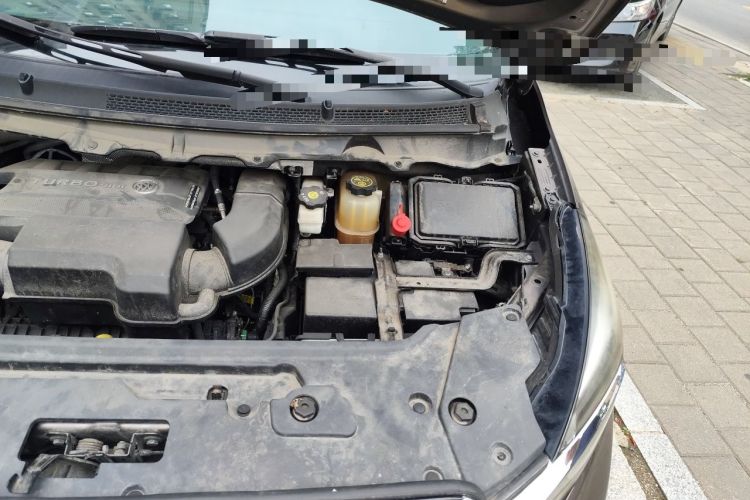 Used Buick GL8 2020 Land Cruiser Executive Class 652T Comfort Model Engine Bay Left