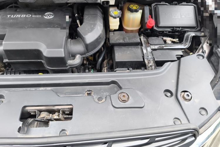 Used Buick GL8 2020 Land Business Class 652T Luxury Model Engine Bay Left