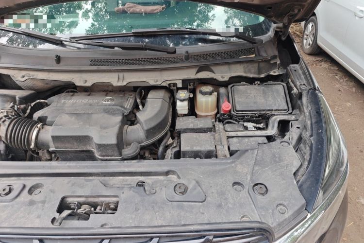 Used Buick GL8 2020 Land Business Class 652T Premium Model Engine Bay Left