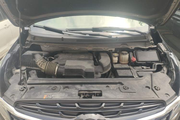 Used Buick GL8 2020 Land Business Class 652T Premium Model Engine Bay