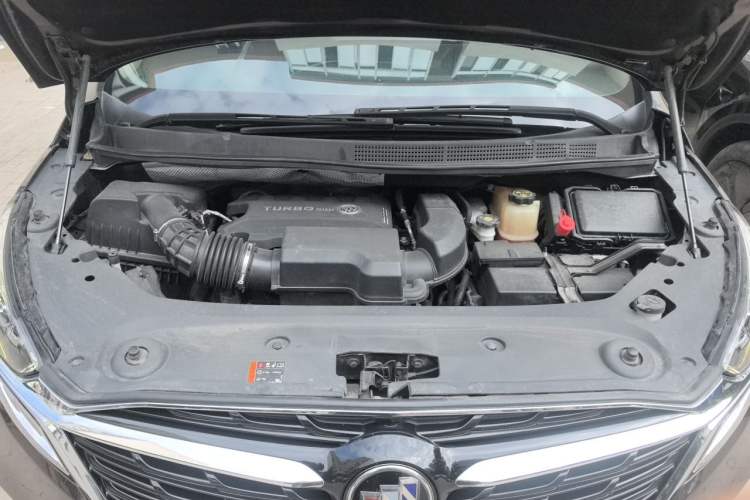 Used Buick GL8 2020 ES Land Cruiser 653T Luxury Model Engine Bay