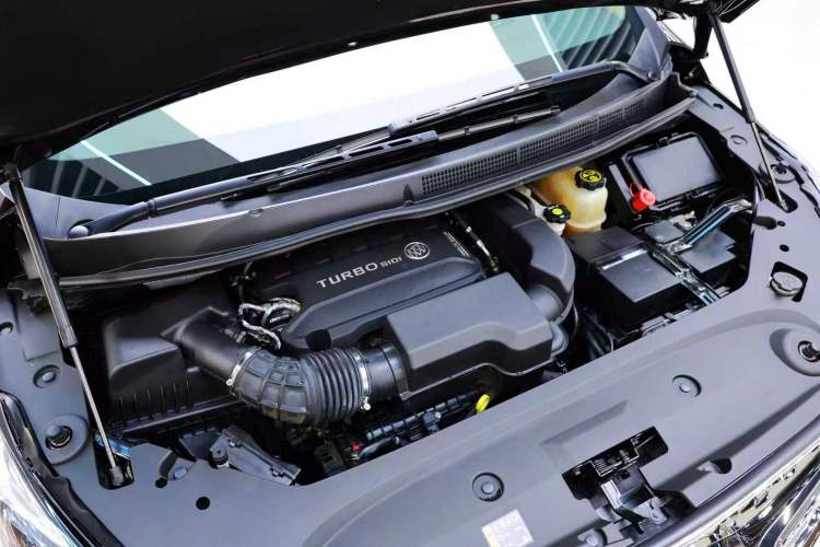 Used Buick GL8 2020 ES Land Cruiser 653T Flagship Model Engine Bay