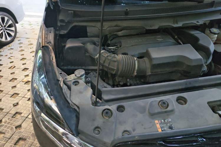 Used Buick GL8 2020 Land Business Class 652T Premium Model Engine Bay Right