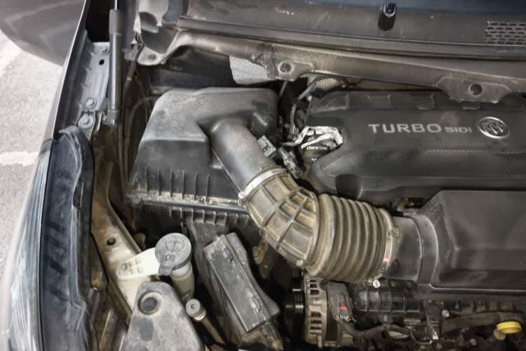 Used Buick GL8 2020 Land Cruiser Executive Class 652T Comfort Model Engine Bay Right