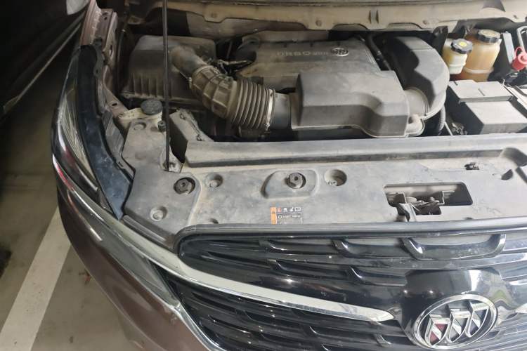 Used Buick GL8 2020 Land Business Class 652T Luxury Model Engine Bay Right
