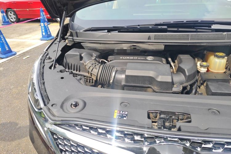 Used Buick GL8 2020 ES Land Cruiser 653T Flagship Model Engine Bay Right