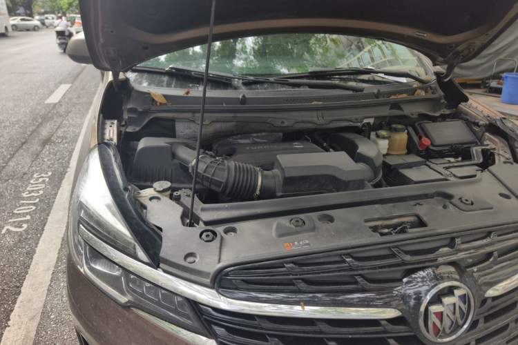 Used Buick GL8 2020 Land Business Class 652T Luxury Model Engine Bay Right