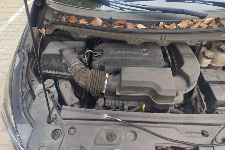 Used Buick GL8 2020 Land Business Class 652T Luxury Model Engine Bay Right