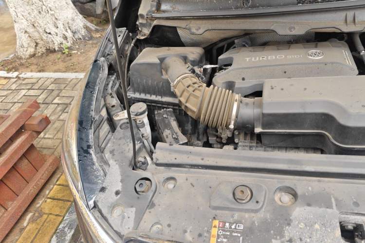 Used Buick GL8 2020 Land Business Class 652T Luxury Model Engine Bay Right