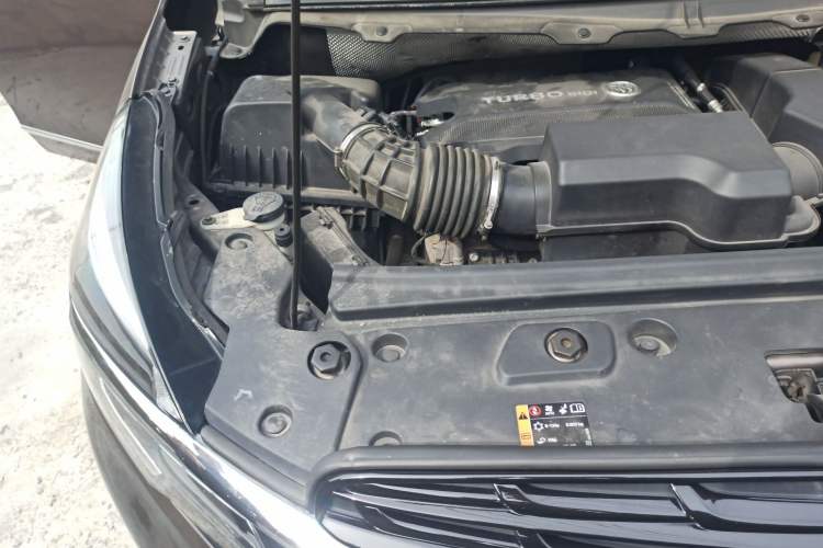 Used Buick GL8 2020 Land Business Class 652T Luxury Model Engine Bay Right