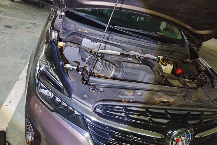 Used Buick GL8 2020 Land Cruiser Executive Class 652T Comfort Model Engine Bay Right