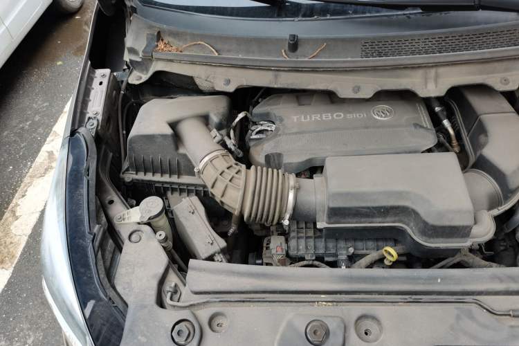 Used Buick GL8 2020 Land Cruiser Executive Class 652T Comfort Model Engine Bay Right