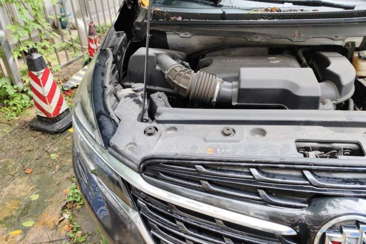 Used Buick GL8 2020 Land Business Class 652T Premium Model Engine Bay Right