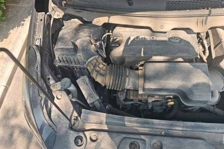Used Buick GL8 2020 Land Business Class 652T Luxury Model Engine Bay Right