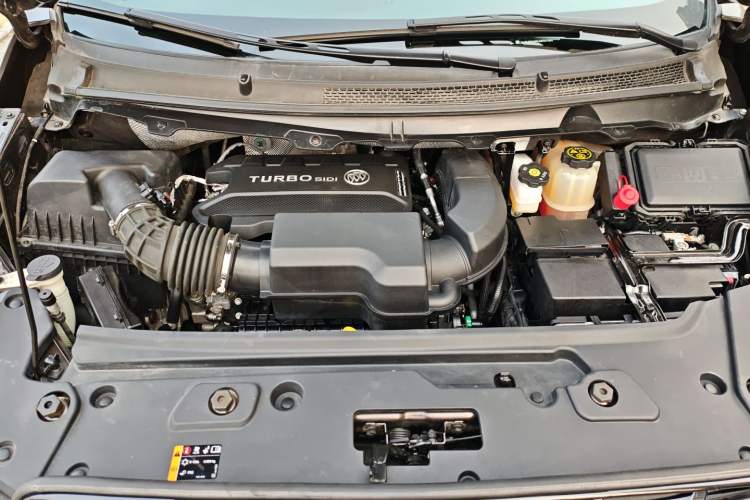 Used Buick GL8 2020 Land Business Class 652T Premium Model Engine Bay