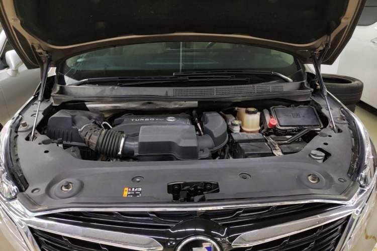 Used Buick GL8 2020 ES Land Cruiser 653T Flagship Model Engine Bay