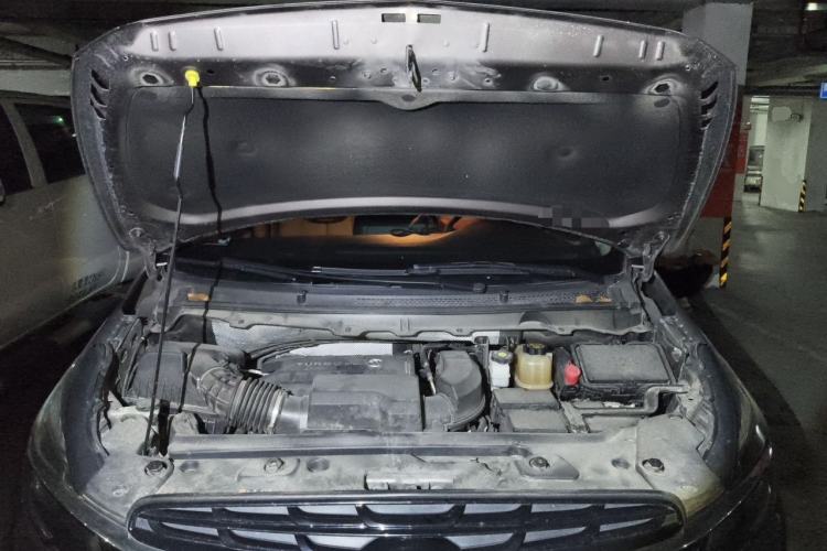 Used Buick GL8 2020 Land Business Class 652T Luxury Model Engine Bay